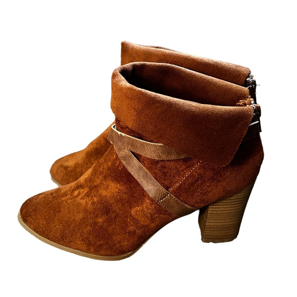 New Directions Jorie Strap Cognac Suede Ankle Boots Sz 10 Womens Chunky 3" Heel
