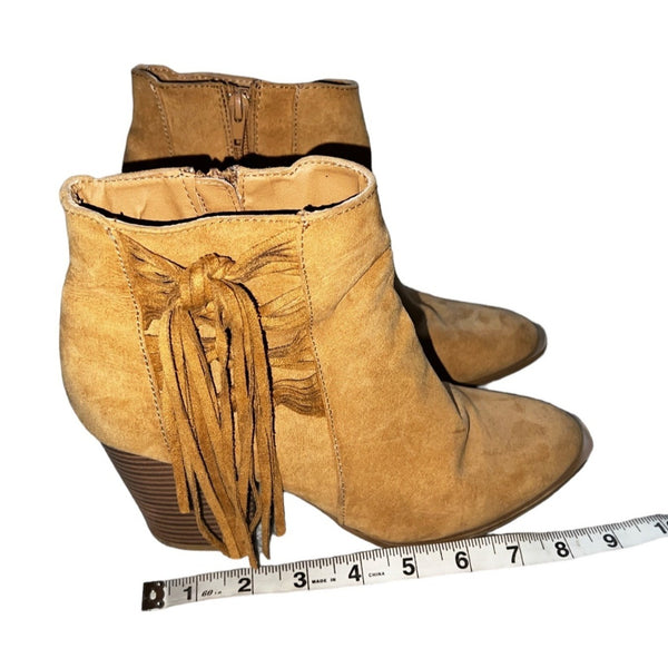 Charlotte Russe SuedeTassle Boots Sz 9 Womens Beige 3" Chunky Heels
