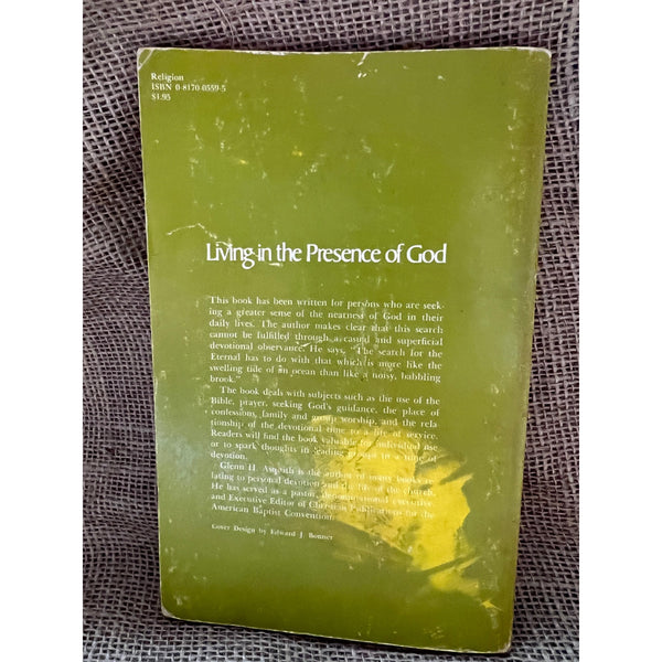 Living in the Presence of God by Glenn H Asquith, Paperback, Christian Vintage