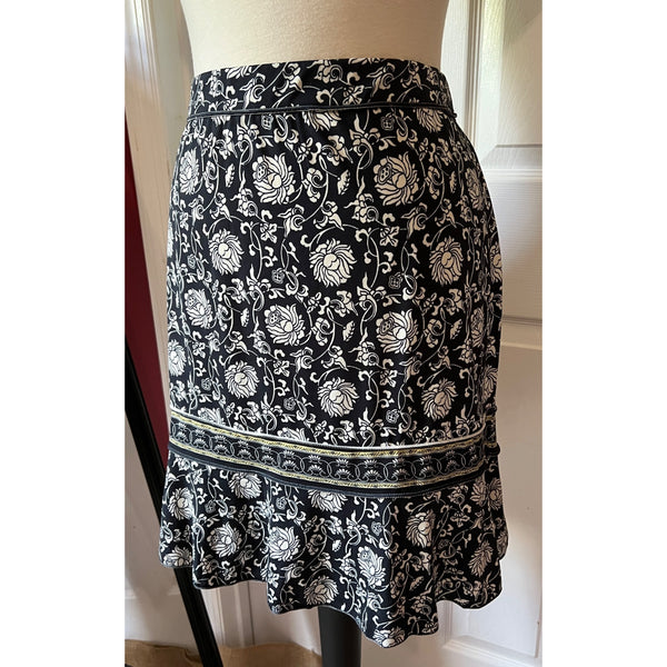 Max Studio Paisley Mini Skirt Sz L Cream & Black Floral Bell Skirt Thin & Airy